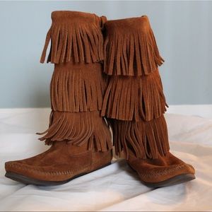 Minnetonka fringe boots